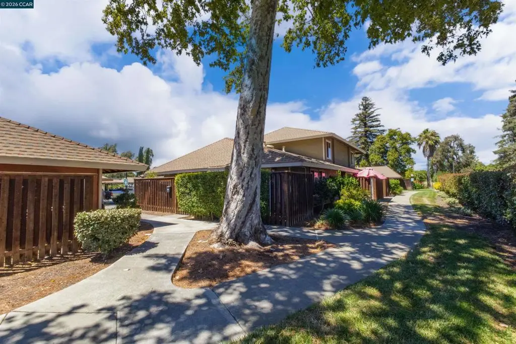 2097 Olivera Rd #D, Concord, CA 94520 - #1