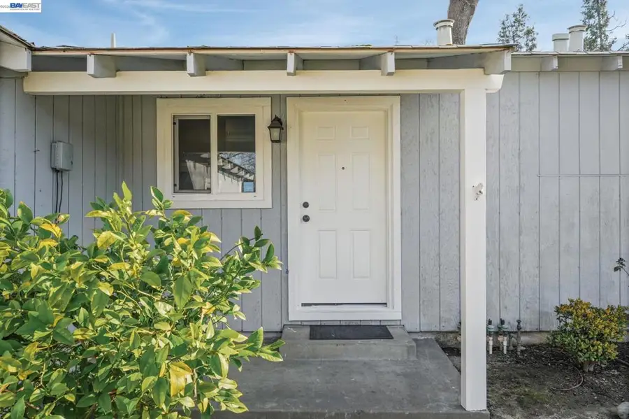 6716 Hazel Ave, Orangevale, CA 95662 - #3