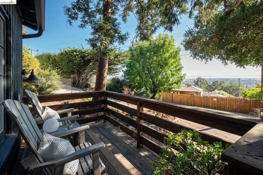 7848 Hillmont Dr, Oakland, CA 94605 - #2