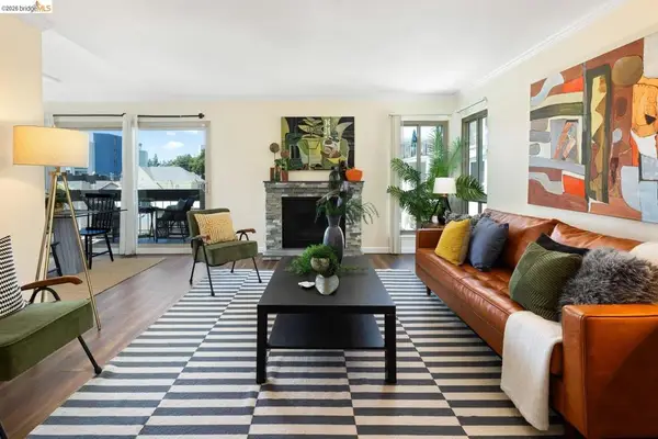 77 Fairmount Avenue #302, Oakland, CA 94611