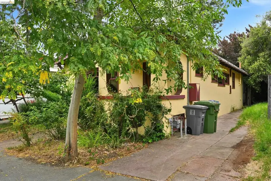 2219 Derby St, Berkeley, CA 94705 - #2