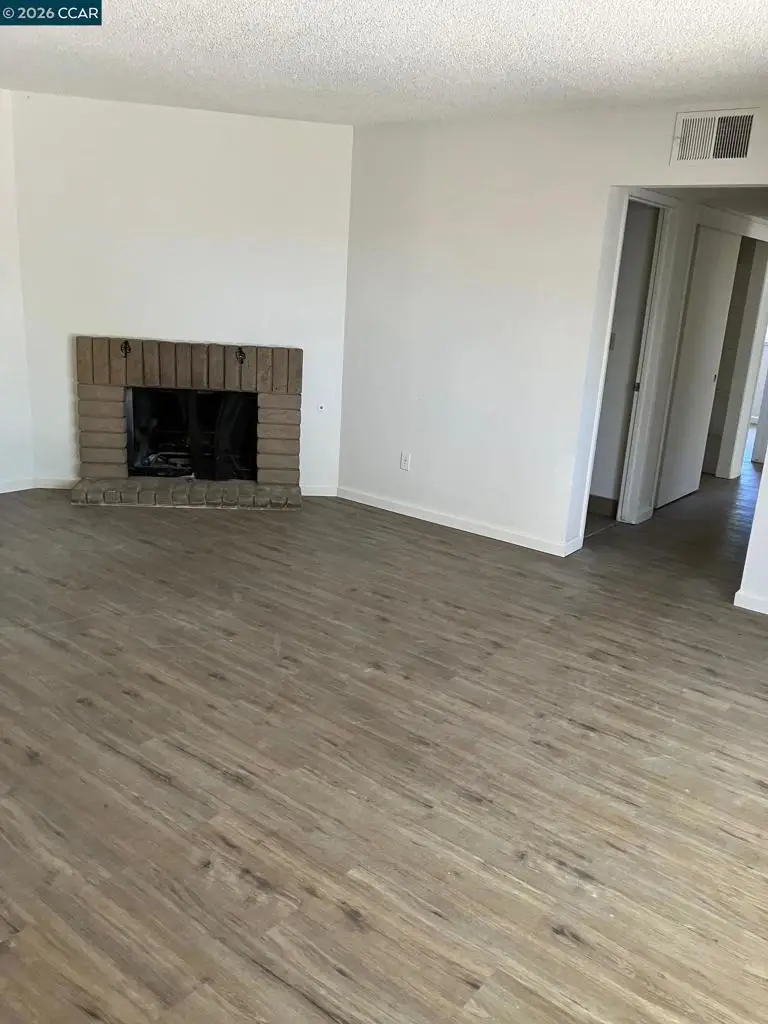 1527 Moffett Rd, Ceres, CA 95307 - #3