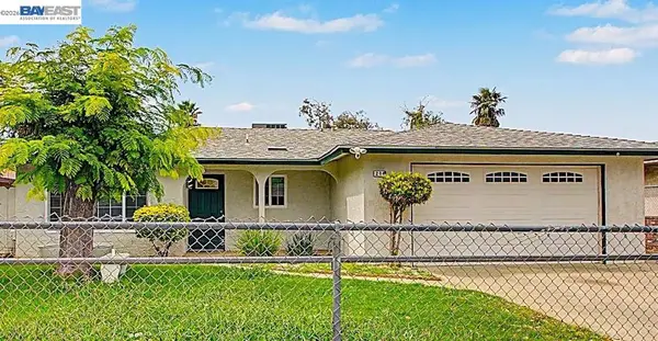 204 Clemmensen Ave, Madera, CA 93637