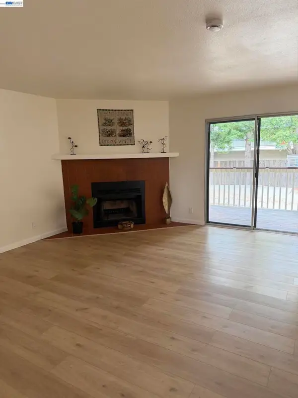 722 Kino Ct #3, Hayward, CA 94544