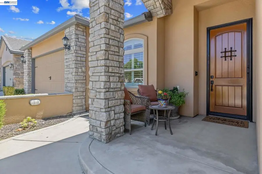 Address Withheld By Seller, Visalia, CA 93277 - #2