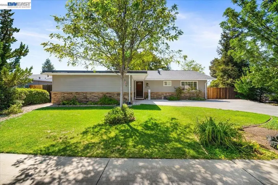 1280 Tulip Way, Livermore, CA 94551 - #2