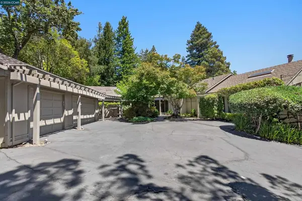 12 E Altarinda, Orinda, CA 94563