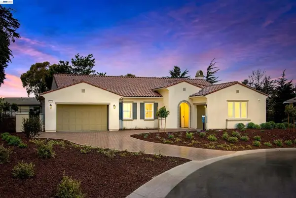 1654 Fairway Dr, Seaside, CA 93955