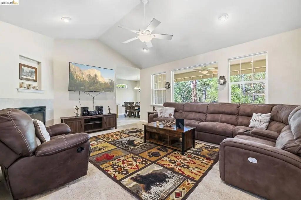 24230 N Oxbow Ln, Sonora, CA 95370 - #1