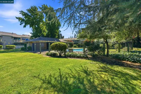 2890 Treat Blvd #39, Concord, CA 94518