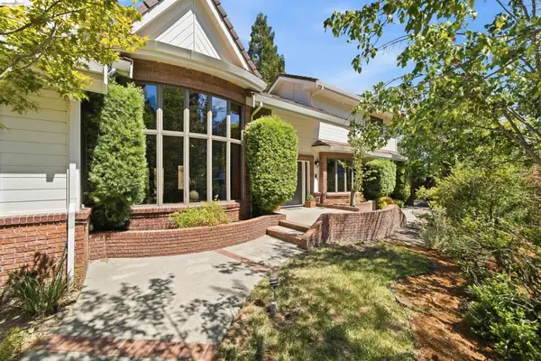 3265 Greenhills Dr, Lafayette, CA 94549