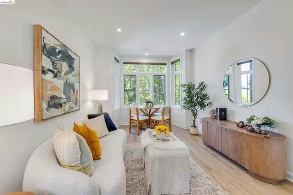 2628 Telegraph Ave #303, Berkeley, CA 94704