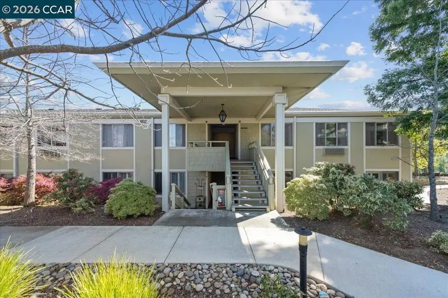 2100 Skycrest Dr #12, Walnut Creek, CA 94595 - #3