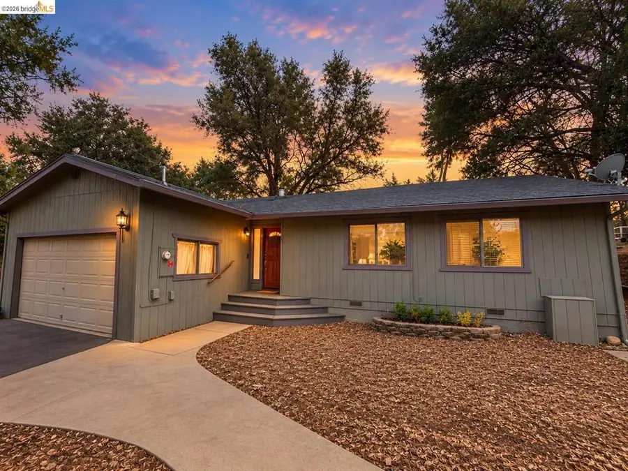 20663 Ferretti Rd, Groveland, CA 95321 - #2