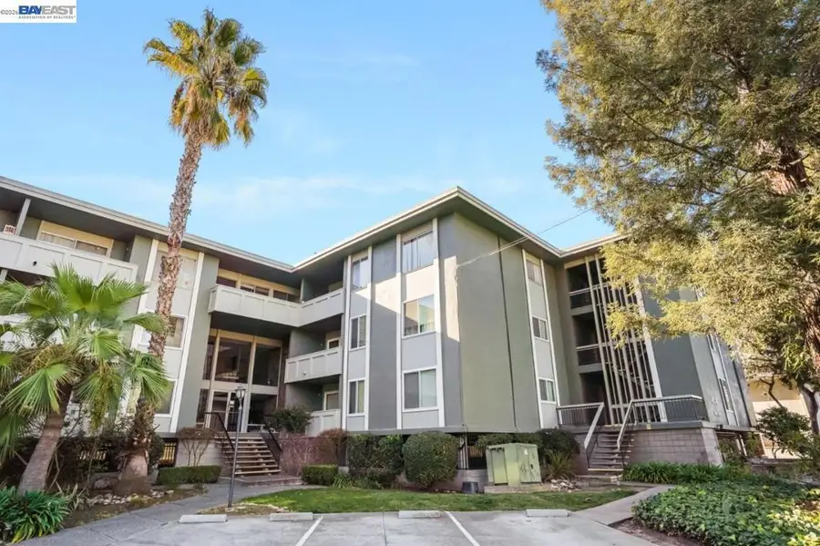 1458 Hudson Street #107, Redwood City, CA 94523 - #2
