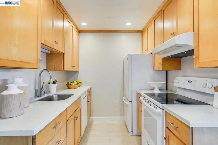 1458 Hudson Street #107, Redwood City, CA 94523 - #3