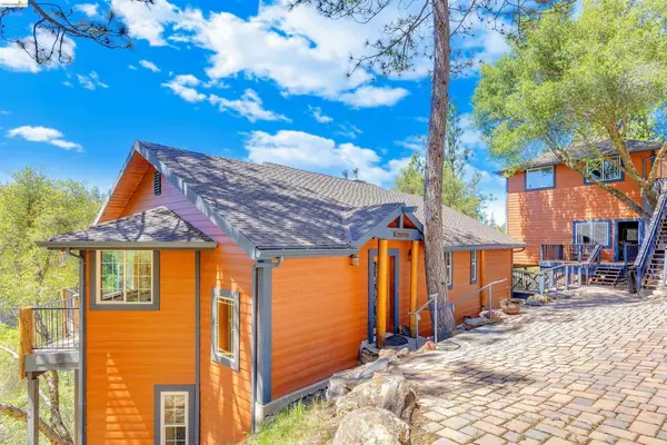 20162 Pine Mountain Dr, Groveland, CA 95321