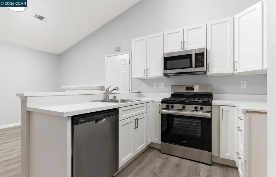 1812 Johnson Dr, Antioch, CA 94509 - #3