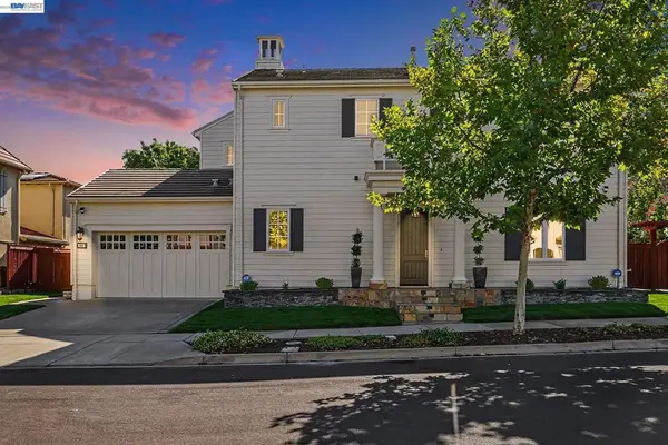 800 Griffon Ct, Danville, CA 94506
