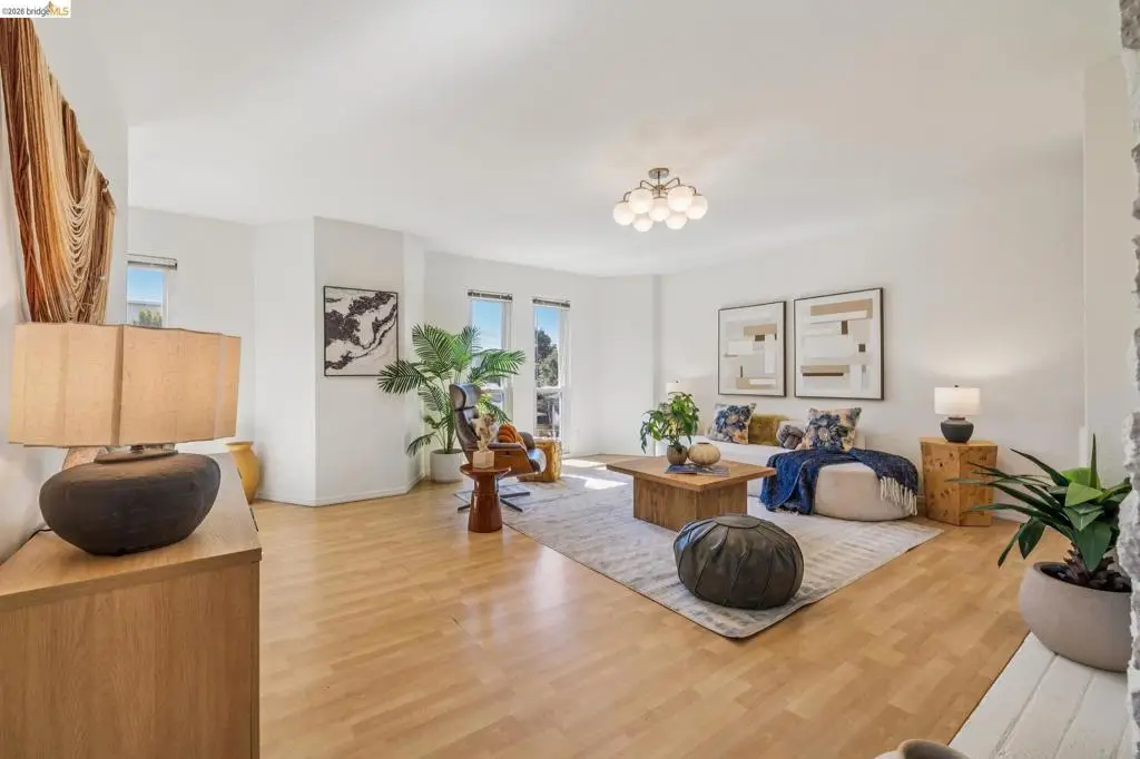 385 Jayne Ave #301, Oakland, CA 94610 - #1