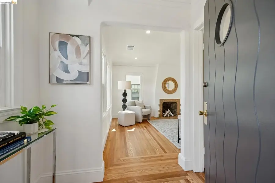 2533 Harrington Ave, Oakland, CA 94601 - #3