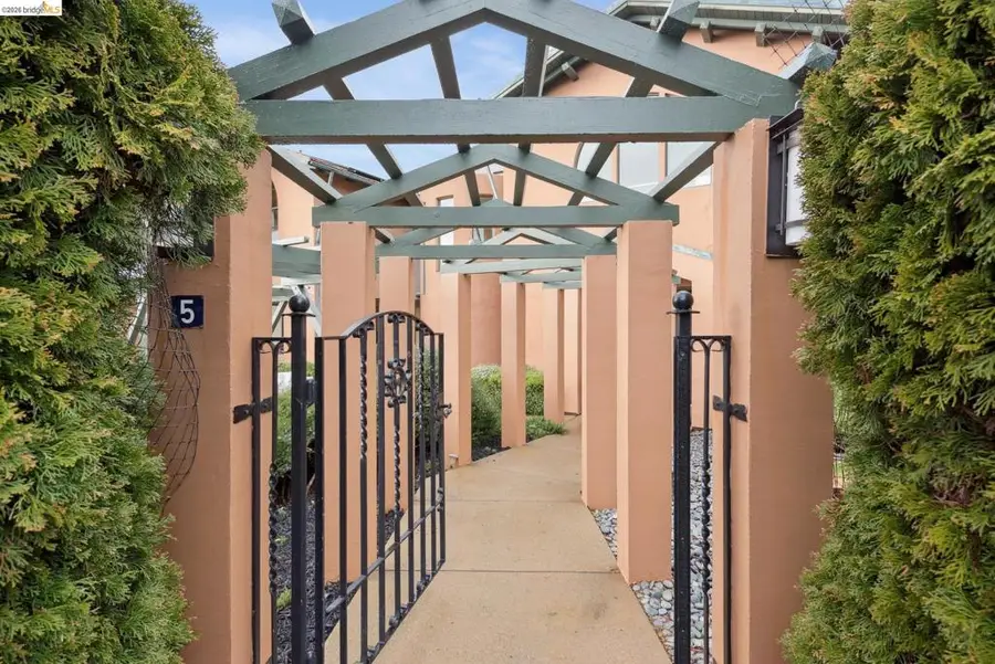 5 Woodside Way, Oakland, CA 94611 - #3