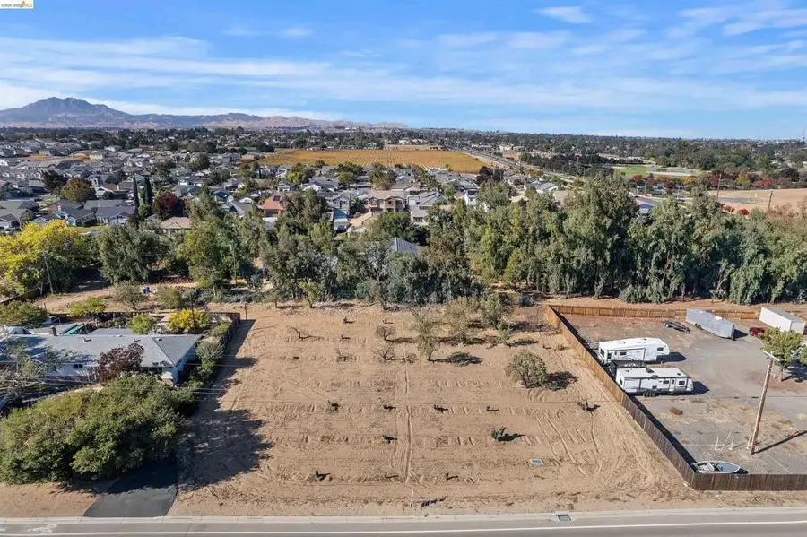 3901 B Rose, Oakley, CA 94561 - #3
