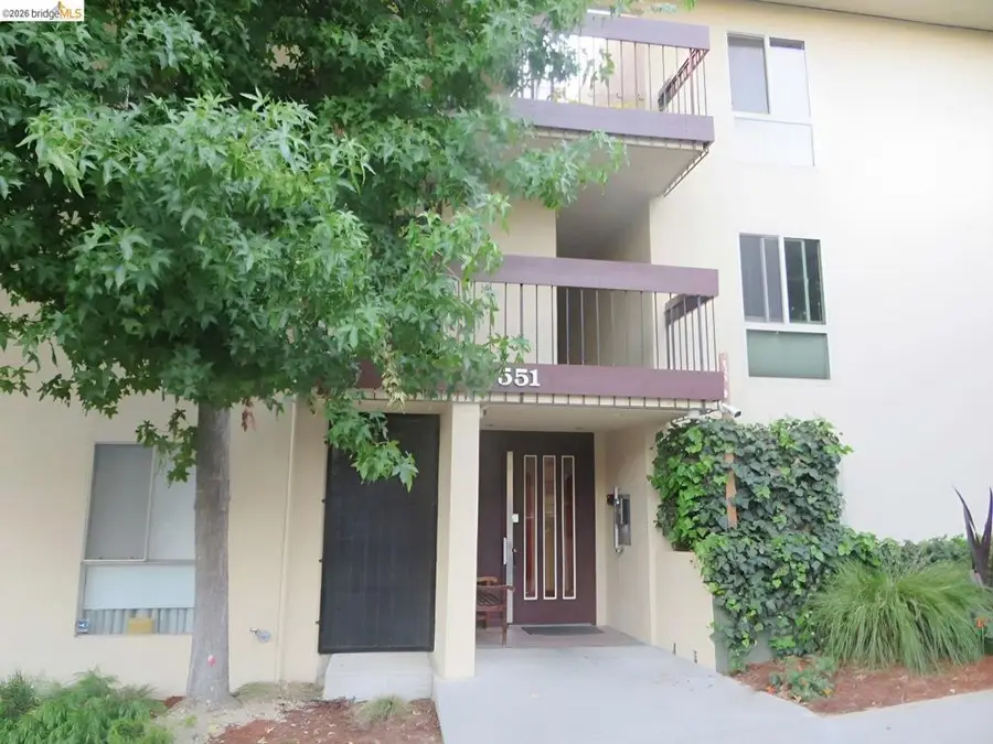 551 Jean St #410, Oakland, CA 94610 - #2