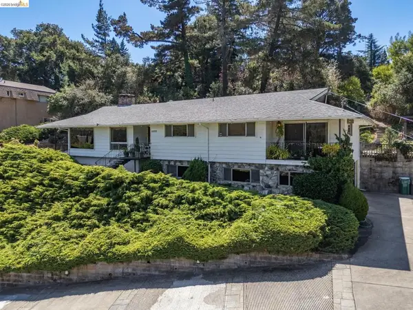 11233 Monan St, Oakland, CA 94605