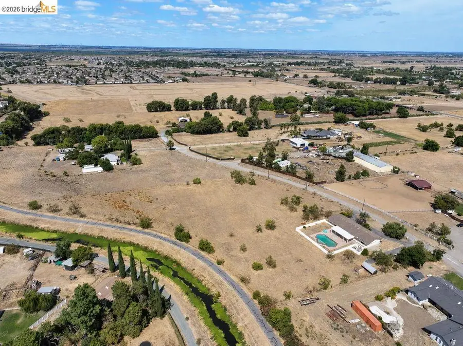 3199 Crismore Dr, Oakley, CA 94561 - #2