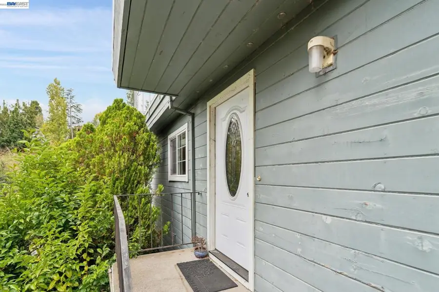 6151 Valley View Rd, Oakland, CA 94611 - #3