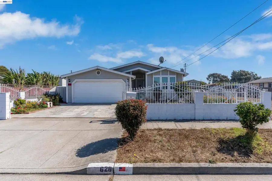 628 S 17th St, Richmond, CA 94804 - #2