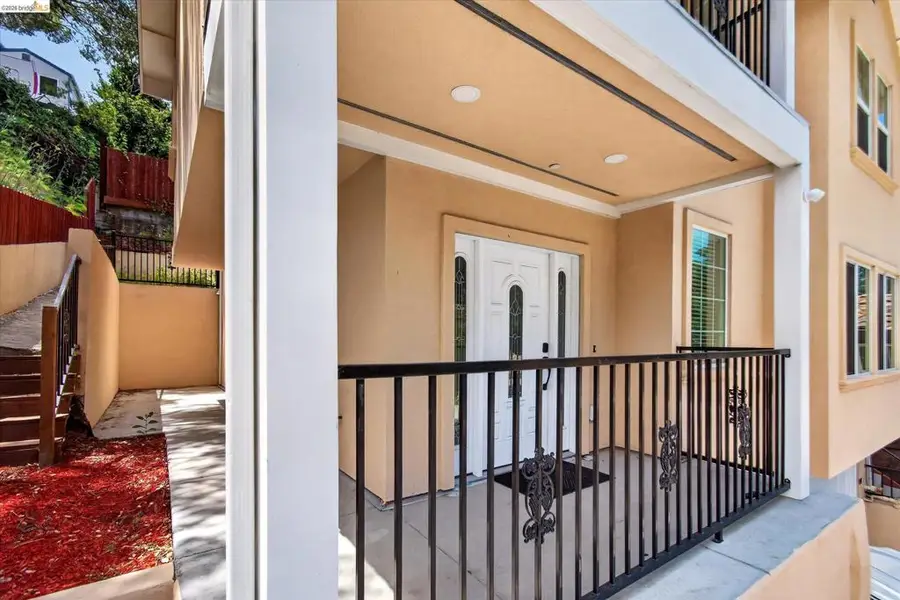 6105 Oakdale Ave, Oakland, CA 94605 - #3