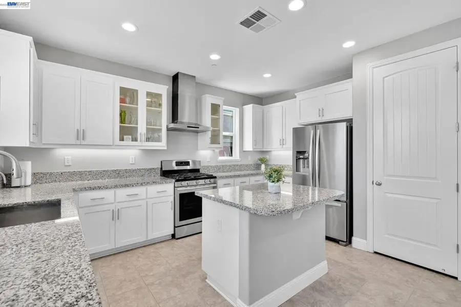 2737 Rio Seco Dr, Bay Point, CA 94565 - #3