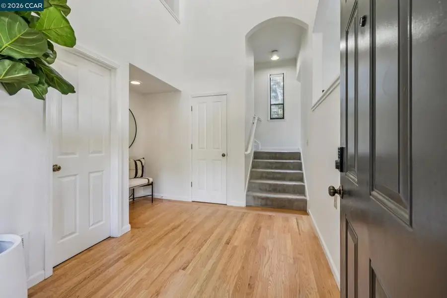 6480 Oakwood Dr, Oakland, CA 94611 - #3