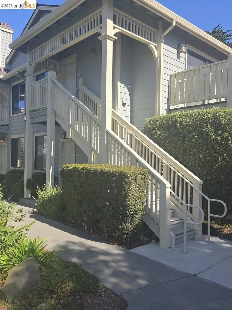 202 Shoreline Ct, Richmond, CA 94804 - #2