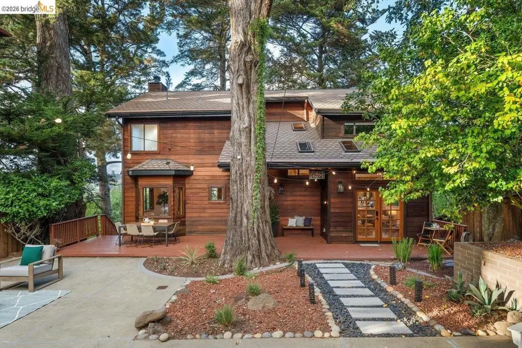 6227 Ascot Dr, Oakland, CA 94611 - #1