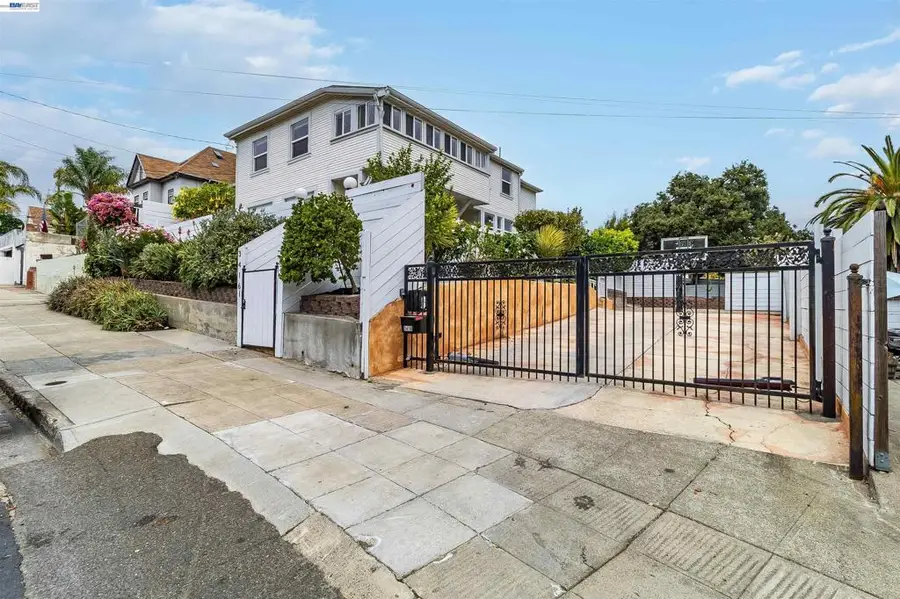 3416 Davis St, Oakland, CA 94601 - #2