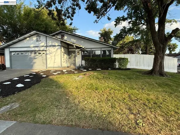 1450 Oak Nob Way, Sacramento, CA 95833