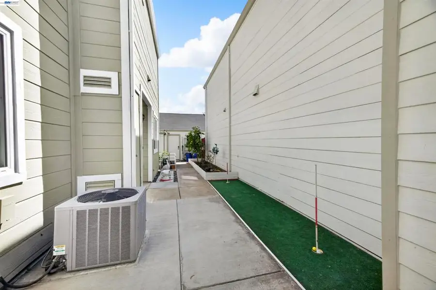 439 W Golf Circle, Manteca, CA 95337 - #3