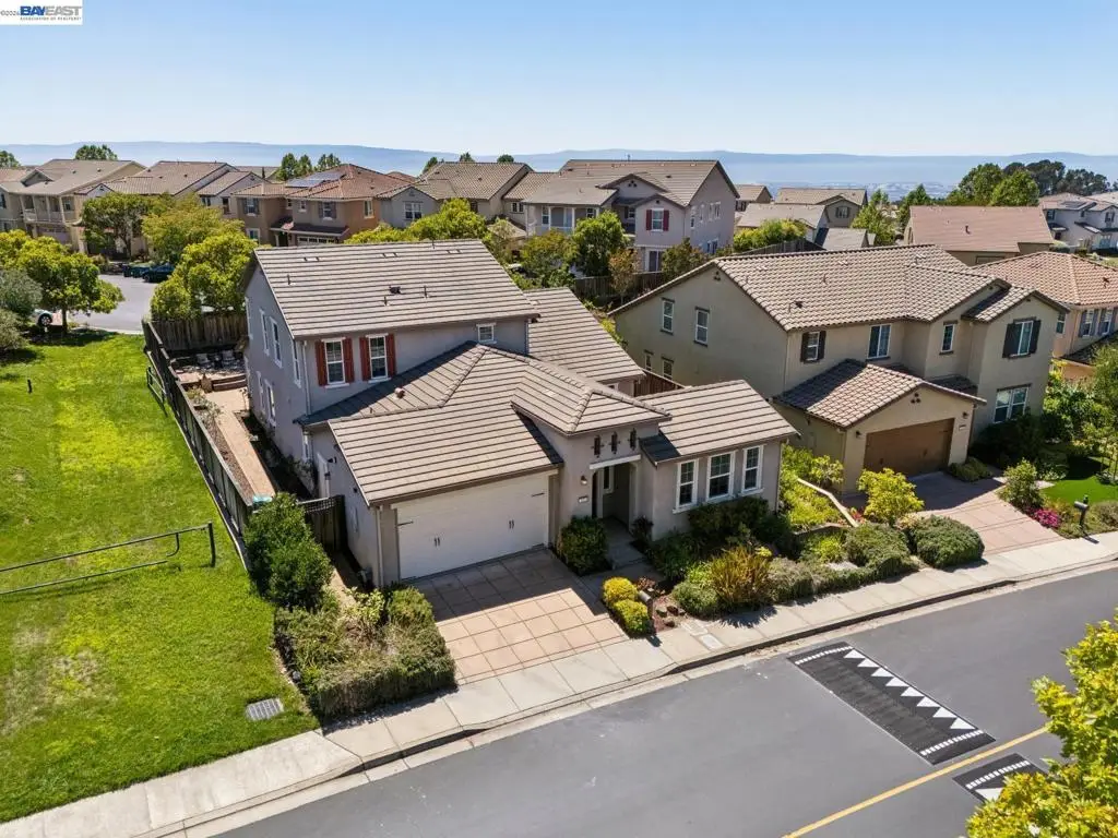123 Benmore Dr, Hayward, CA 94542 - #1