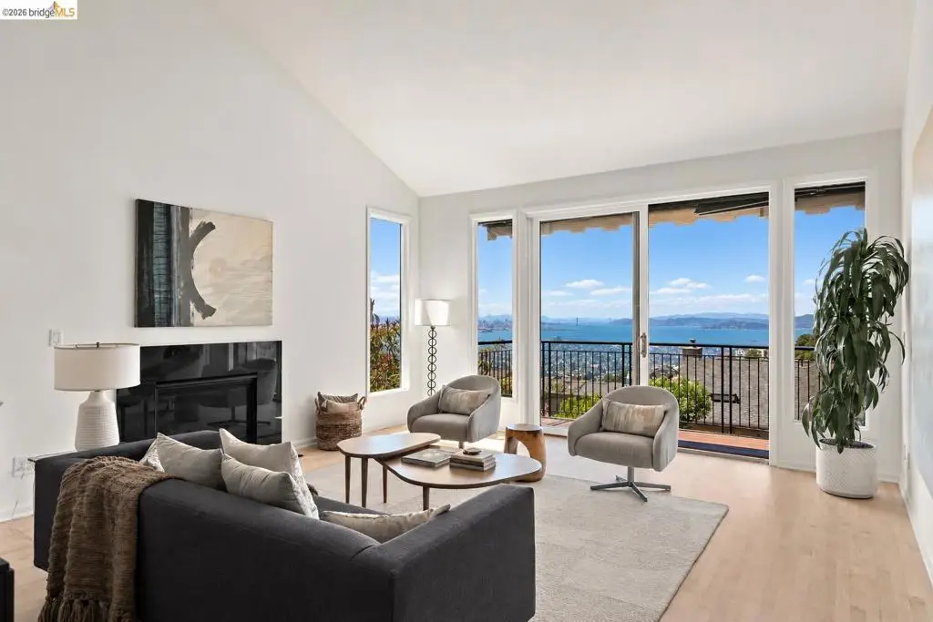 25 Captains Cv, Oakland, CA 94618 - #1