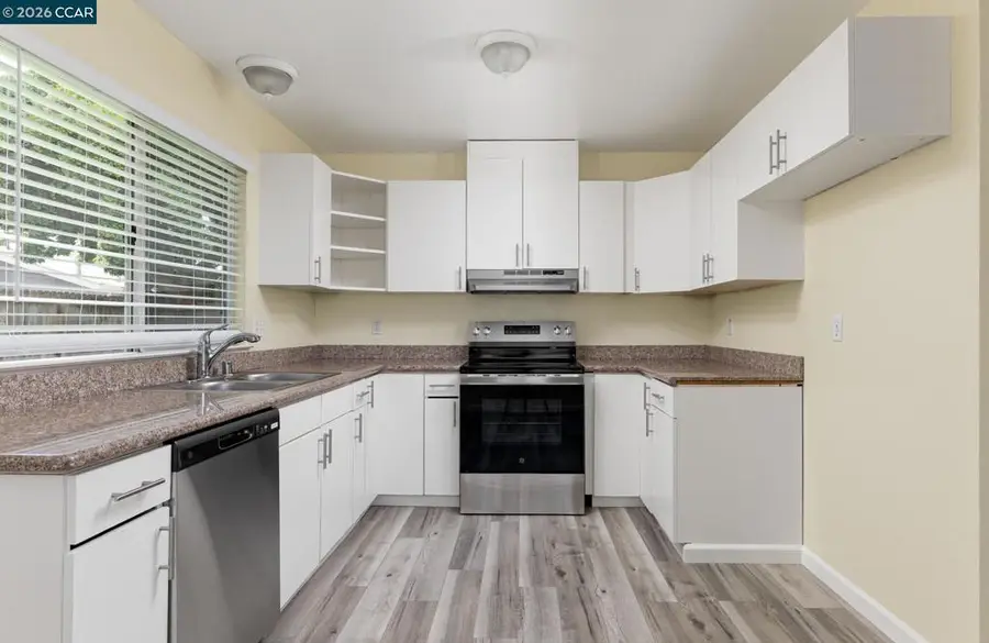 7661 Telfer Way, Sacramento, CA 95823 - #2