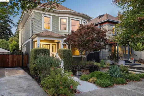 446 65th St, Oakland, CA 94609