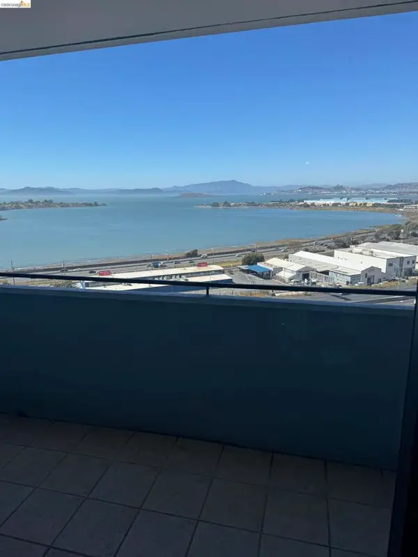 555 Pierce St #1033, Albany, CA 94706