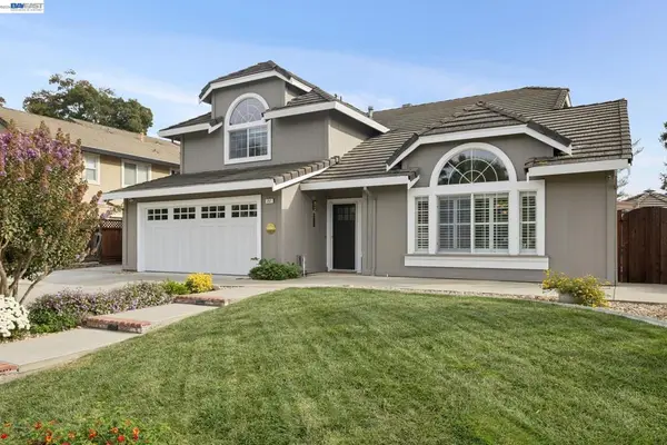 257 Summertree Dr, Livermore, CA 94551