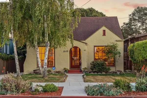 1648 Oak View Ave, Kensington, CA 94707