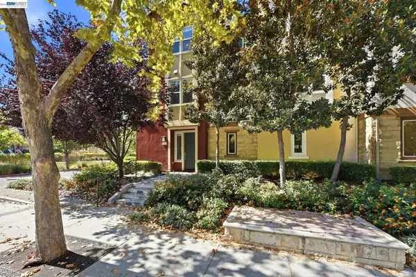 1565 Mccandless Dr, Milpitas, CA 95035