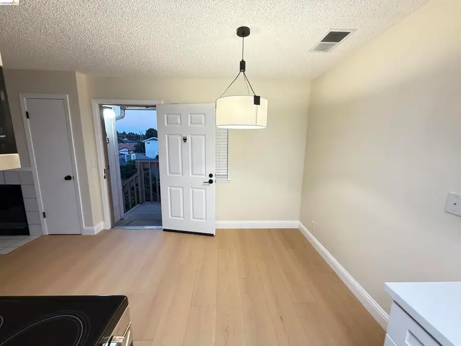 25129 Copa Del Oro Dr #203, Hayward, CA 94545 - #3