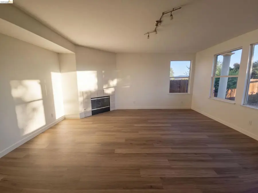 2328 Forty Niner Ct, Antioch, CA 94531 - #3